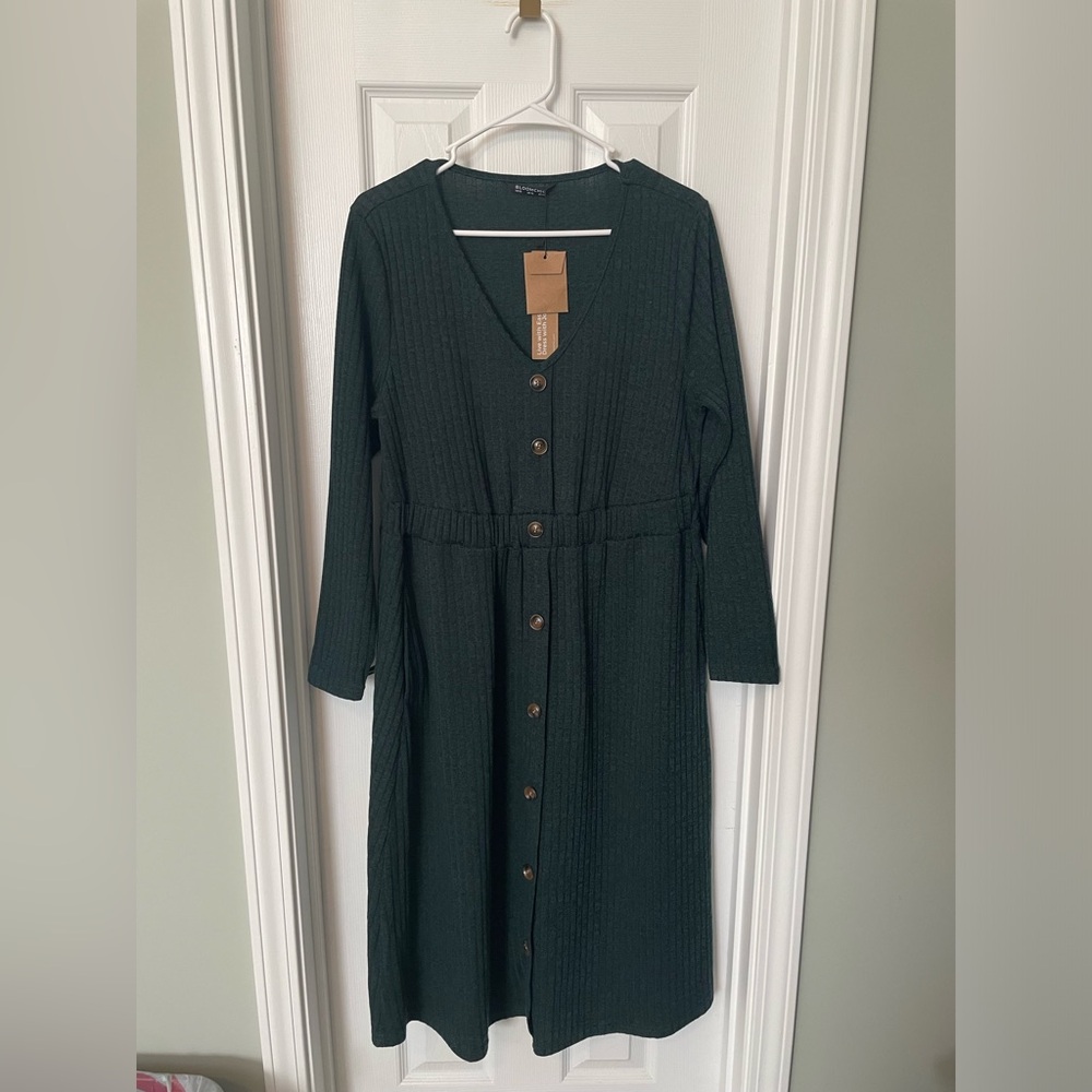 BloomChic dark green, ribbed, long-sleeve dress